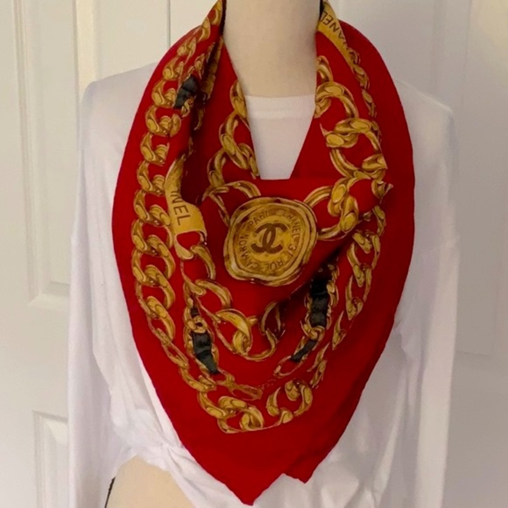 Chanel 31 Rue Cambon Paris Chain Link Silk Scarf - Picture 1 of 10